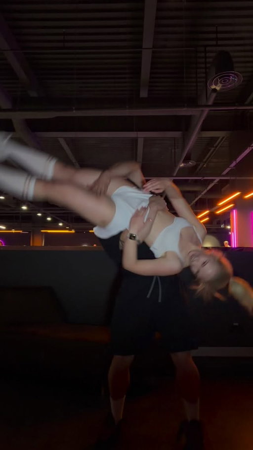 Ох уж эти челленджи … 

#мем#зал#ddx#челлендж#couplechallenge