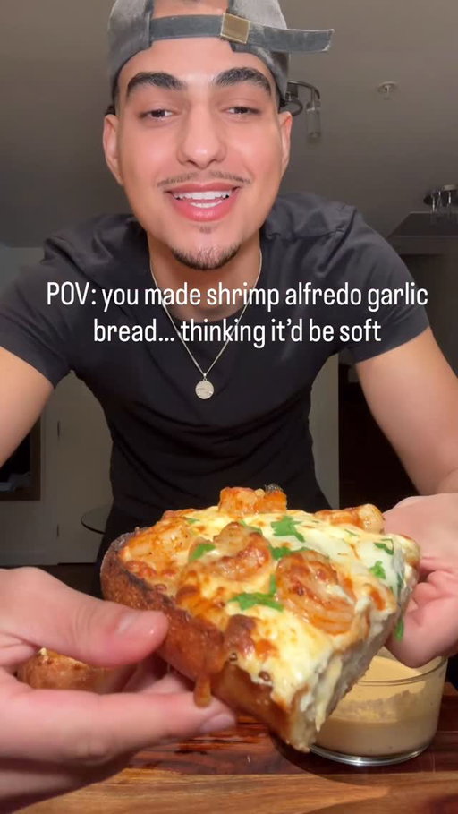i know you heard that

#foodsounds #crunch #foodasmr #garlicbread #foodreels