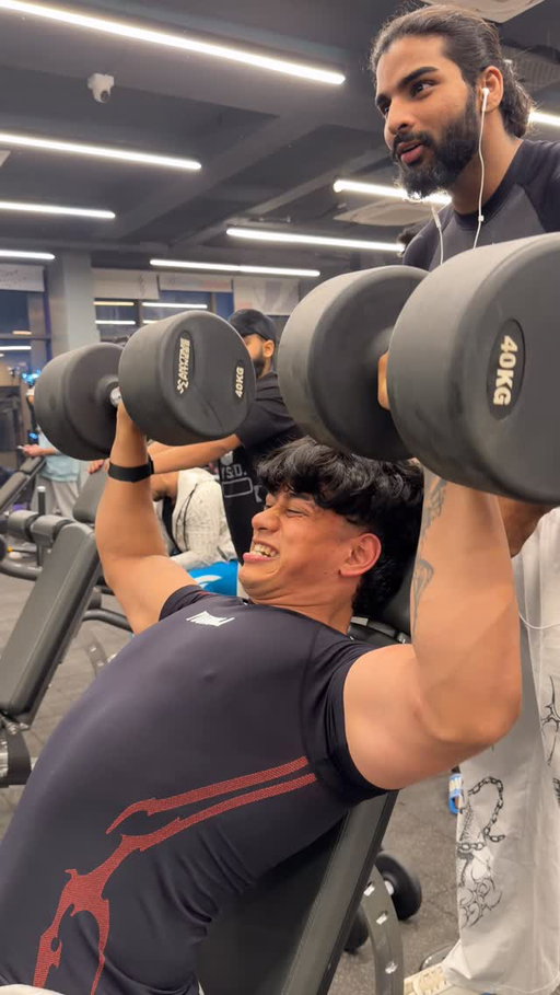 NEXT TIME WILL DO 50KG DB PRESS 😈 FOR 20+ REPS 💯LET'S GO