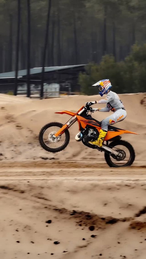 Loving the 2-stroke!

Just one of the 2027 KTM SX models. 

#KTM #ReadyToRace #RaceOrange #KTMOffRoad #Motocross