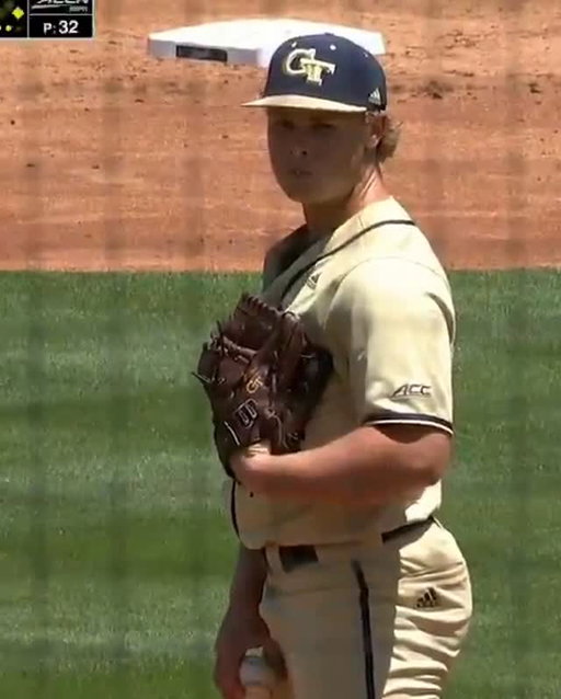 First 5 outs allllll punchies for @jackson_blakely10 😤

📺 ACCNX
#StingEm🐝 x #WreckHavoc