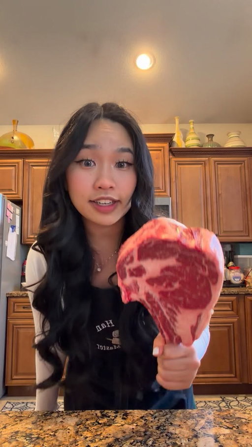 COOKING A TOMAHAWK STEAK FOR THE FIRST TIME 😳🥩 #hankindacooks