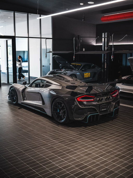 Absolute American masterpiece. 
Built by @hennesseyperformance 
The American hypercar.