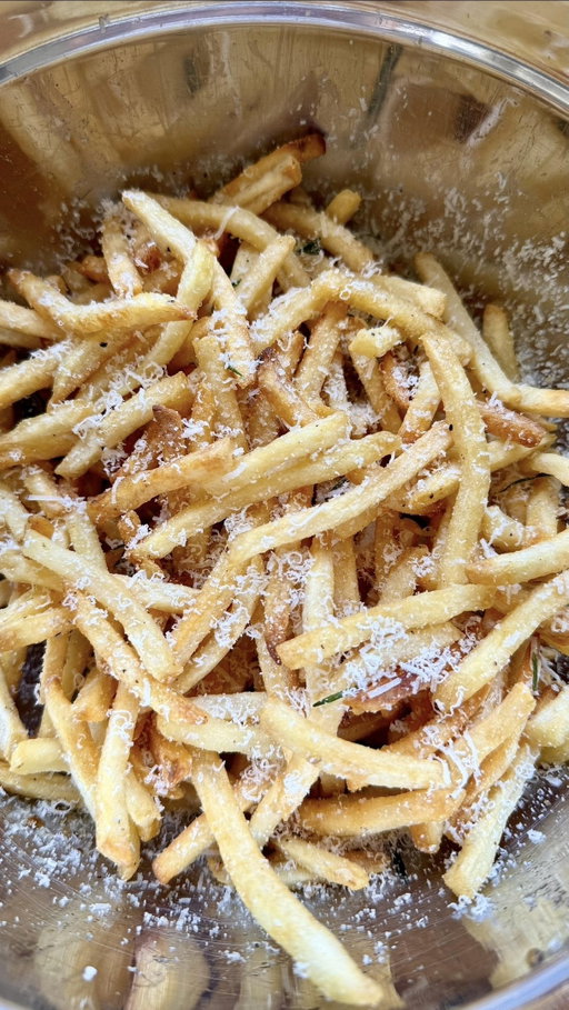Garlic parm fries… but make them at home 🤤🍟

Why spend restaurant prices when you can whip these up for way less—and they taste just as good (if not better)?

✨ Ingredients:

- Frozen fries of choice
- 2 tbsp butter
- 1 tsp minced garlic
- Pinch of fresh or dried rosemary
- Salt & pepper, to taste
- Grated parmesan cheese
- Truffle oil (optional, but worth it)

🔥 How to make:

- Air fry (or bake) your fries according to package instructions.
- In a microwave-safe bowl, combine butter, garlic, rosemary, salt, and pepper.
- Microwave for 30–60 seconds until melted and fragrant.
- Toss hot fries in the garlic butter until fully coated.
- Finish with plenty of parmesan and a drizzle of truffle oil (if using).
- Toss again and dig in!

Follow @goodeatsbyrose for more easy, crave-worthy recipes you can make right at home 👩‍🍳