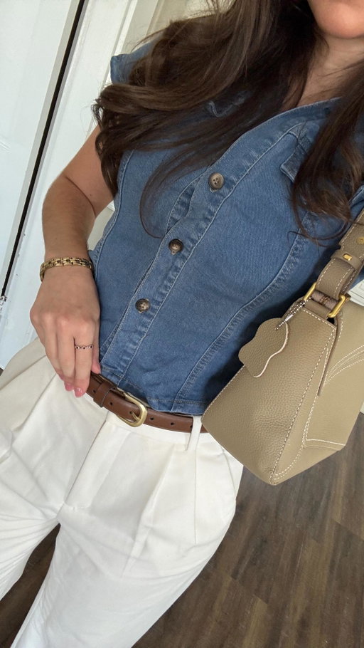 🍐 shape girls to the front 🗣️ #pearshapestyle #explore #explorepage #outfitinspo #bodyshape 

Comment SHOP below to receive a DM with the link to this post on my LTK ⬇ https://liketk.it/6bhIm