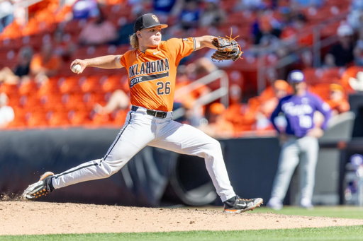 Felt pretty e𝕨𝕖𝕔𝕙tric for the final out today ⚡️

#GoPokes