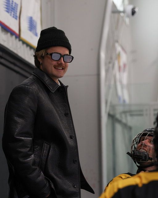 Coach Styles @williamnylander 

POV when William Nylander pulls up to your @lugsports @chathockeyalumni game. #lug #mapleleafs #nhl #communityservice #coach