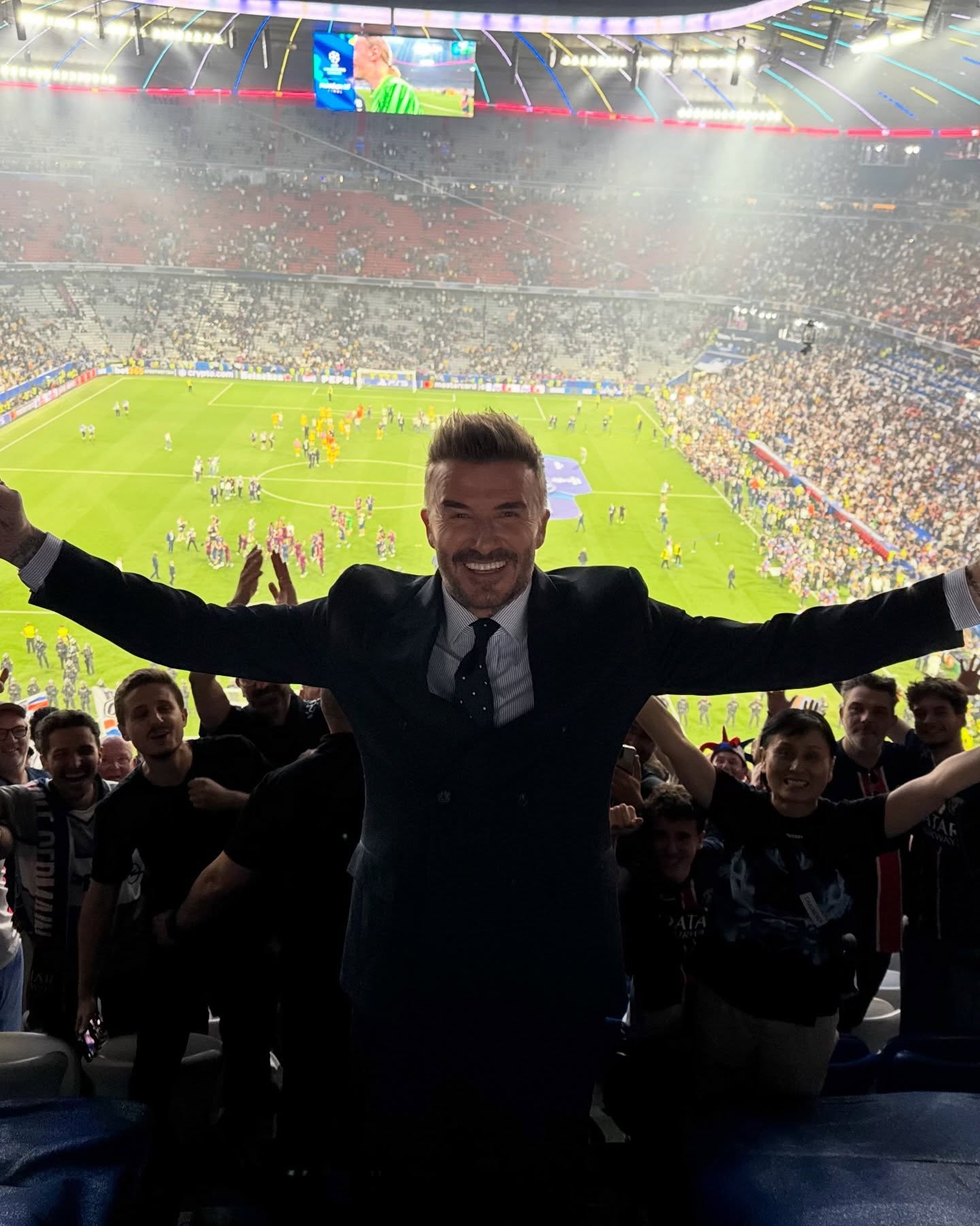 Love when the Champions League gets to this point… 🏆⚽️ Can’t wait to watch alongside some great guests on Beckham & Friends Live this week 📺🍿 @paramountplus