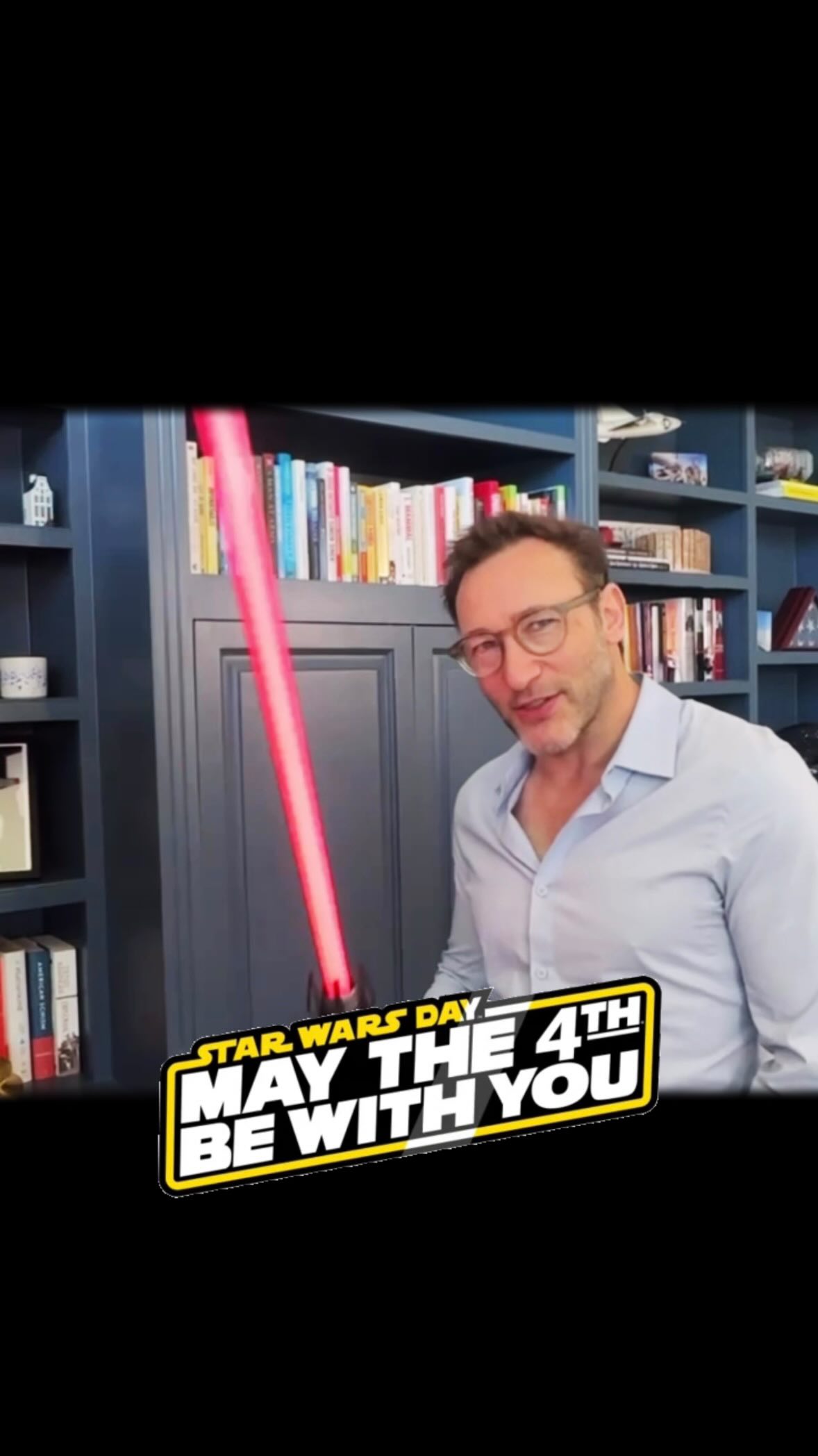 You may have seen my collection of Star Wars memorabilia in the background of A Bit of Optimism episodes. So, we thought this would be the perfect day to give you a better look at what decorates my bookshelves at the studio ✨

#maythe4thbewithyou