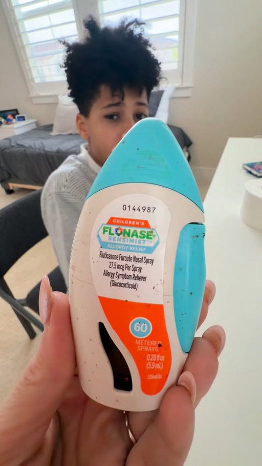 Life doesn’t have to stop when allergies start. Our family relies on Flonase to help get us through the allergy and football season! Use as directed. @flonase #flonasepartner #allergies #sensimist #ad