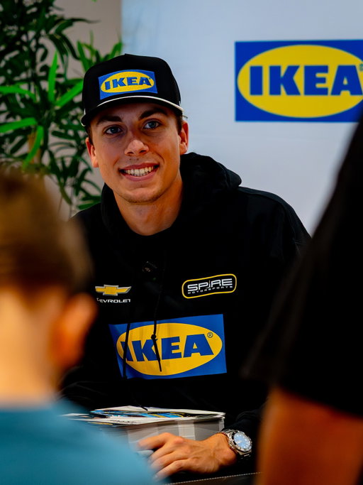 The crowd showed out @ikeausa.

Thanks to everyone who hung out with us on Thursday!