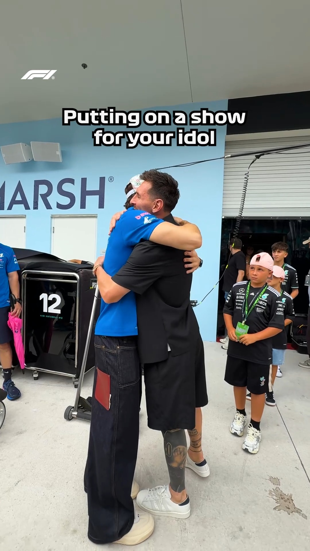Securing his best-ever F1 finish in front of his idol! 👏

Franco Colapinto put on a great show in Miami, with fellow Argentinian, Lionel Messi in attendance 🤝

#F1 #Formula1 #MiamiGP