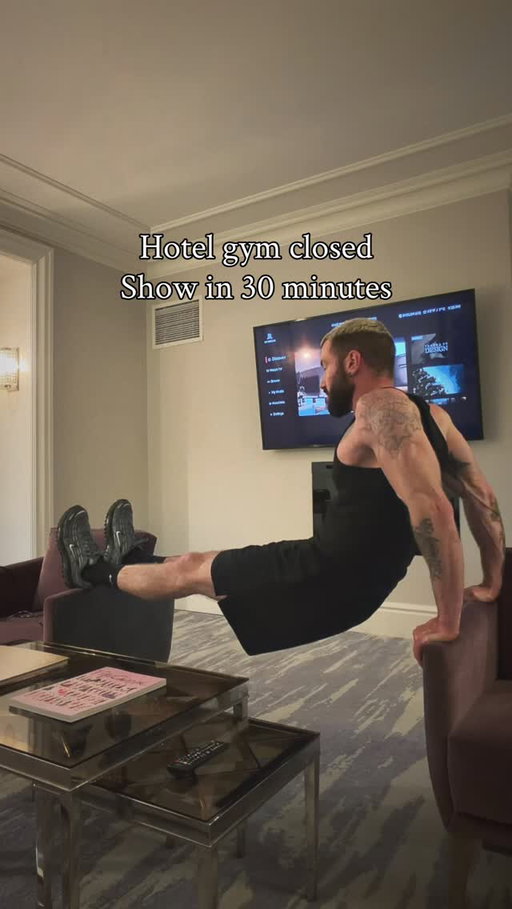 Landed late, gym shut. But 3000 people in Toronto need my full energy. Sometimes you’ve gotta train where you are or you don’t train