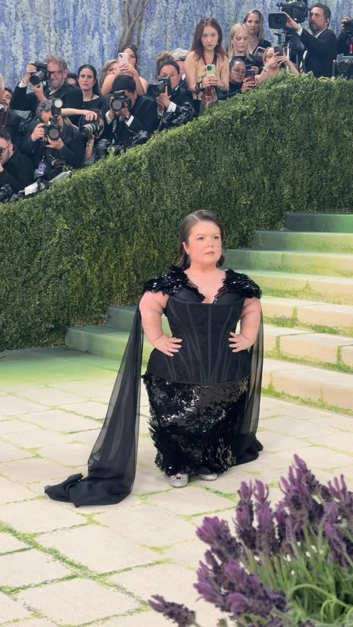 @thesineadburke has arrived to the 2026 #MetGala. Tap the link in our bio to see every arrival.
