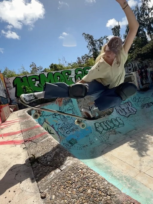 i luv u skateboarding ☆ all my days spent in @volcom @volcomwomens  @volcomskate