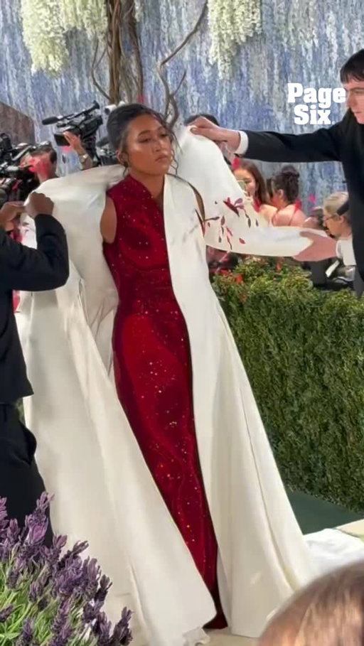 Naomi Osaka showed off her red dress at the 2026 Met Gala ❤️