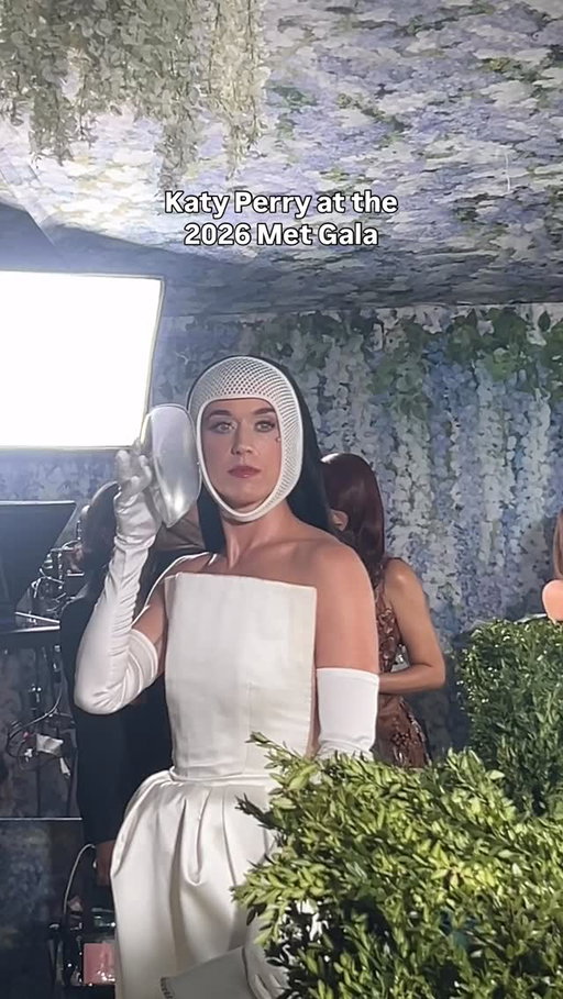 @katyperry being Katy Perry at the 2026 Met Gala in @stellamccartney, “of course.” 

Video: Hypebeast