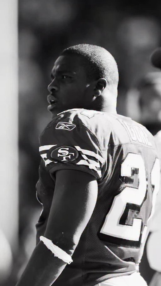 MEET FRANK GORE at Graton Resort & Casino this Friday, May 8 for the opening weekend of PLAYBOOK SPORTS BAR 🏈 🔥 

📍 PLAYBOOK
📅 May 8 | 6PM - 8PM

.
.

#frankgore #playbook #sonomacounty #bayarea #gratonresort