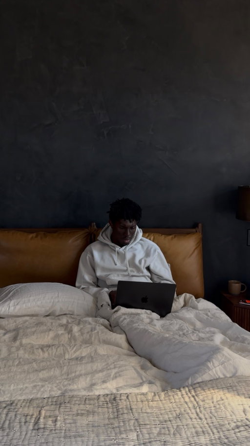 No settings. No disruptions. Red Light Converter for MacBook turns your screen time into a wellness ritual. 💻✨

#digitalwellness #bluelightprotection #redlighttherapy