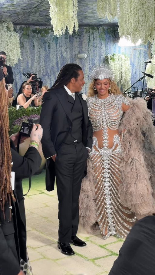 Make way for Queen Bey—and family! @beyonce, @jayz, and #BlueIvy make a show-stopping entrance at the #MetGala.