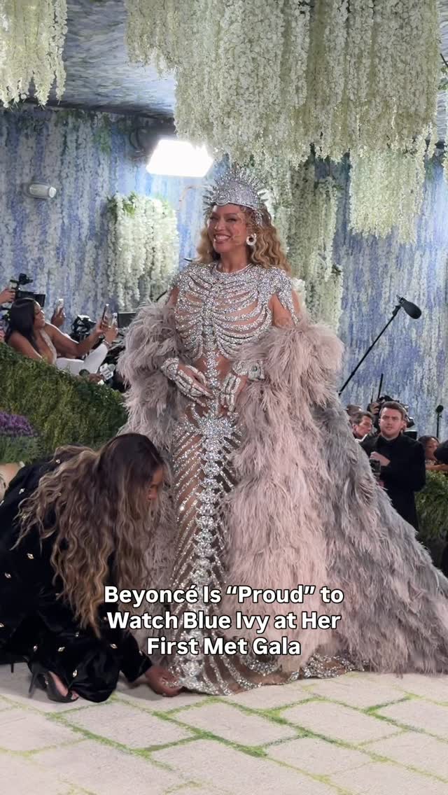@beyonce is a proud mother at tonight’s #MetGala, as her daughter Blue Ivy makes her debut on the red carpet.
