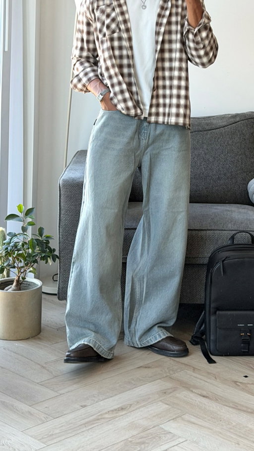 Part 5 | Jeans Colour Combinations 

1. Light wash jeans : white, brown, grey, green
2. Dark wash jeans : with black, olive, burgundy, tan
3. Beige jeans : pink, white, black, brown

#MensStyle #MensFashion #ColourCombinations #OutfitIdeas #styletips