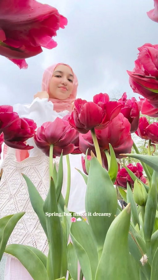 Just a girl + spring magic🌸

Spring at Maan Farms!

#spring #vancouverblogger #tulips