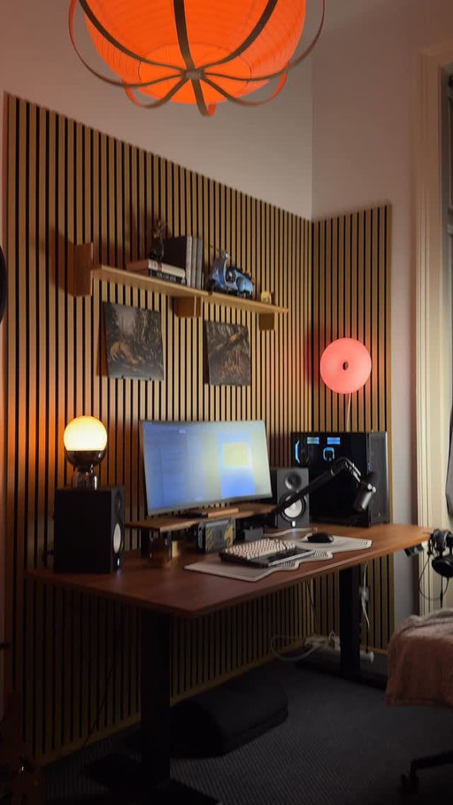 Finally got a rug for my setup and it instantly made everything feel cozier. ✨

I went with the MORUM from IKEA and it fits the space really well.

Self funded – no ad

#desksetup #pcsetup #ikea #ikeahome #cozyliving