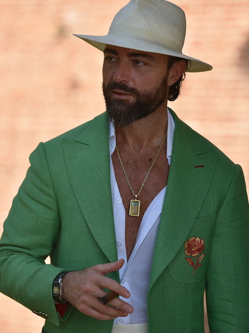 @fadiblanc59 at Pitti Uomo.

#pittiuomo #pitti #sprezzatura #ootdmen #streetstyleinspiration
