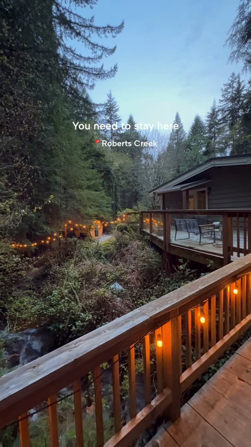 Tucked into the rainforest of Roberts Creek, @twincreekacres is the kind of place you come to fully switch off 🌲 a quiet escape on the Sunshine Coast.

Credit: @saboor.xo
 
#exploreBC #TheInfiniteCoast
