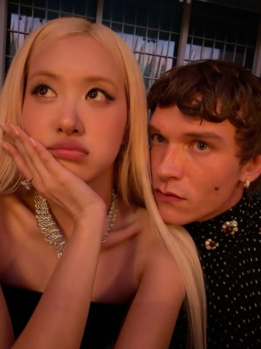 Connor Storrie hung out with all our favorites at the #MetGala and yes, the jealousy is very real. 

Photos: @alexachung, @roses_are_rosie, Getty