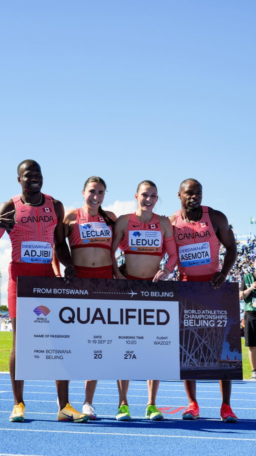 Shaky handover, and a world record 👀

Team Canada managed to recover from a shaky handover in the mixed 4x100m that saw @audreyleduc_athlete in 4th place in the final stretch, and recover to a world record breaking run 🤯

#WorldRelays