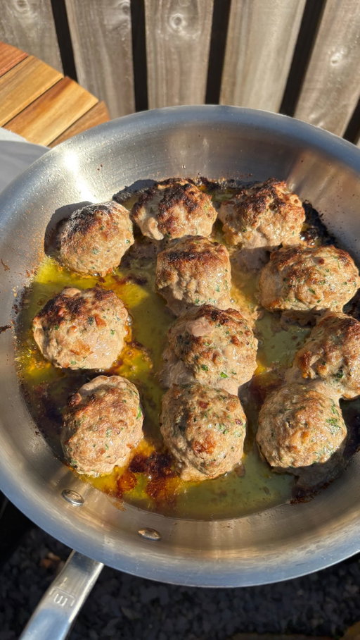 I opened a pizzeria in my garden using the Gozney Arc XL. This oven is a beast and I was able to cook everything for the entire day in it. It’s also perfect for hosting all summer long! From pizza, to meatballs, to focaccia it retained heat all day and made for the best party!

AD