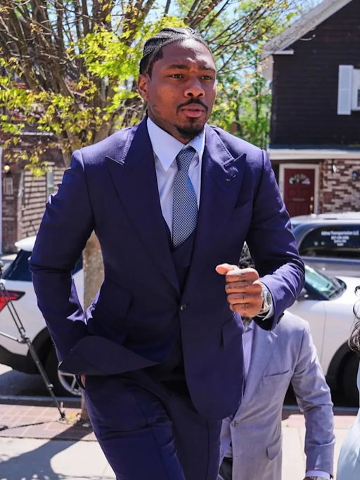 You have to look sharp no matter the occasion 🔥‼️ @stefondiggs wearing our custom #MUSIKANY 3-piece suits. 

The “Navy Italian Imported Super 140’s 3-Piece Suit” & “Grey Italian Imported Super 140’s 3-Piece Suit” 🧼 

#Menswear #Mensfashion #Mensstyle #StefonDiggs