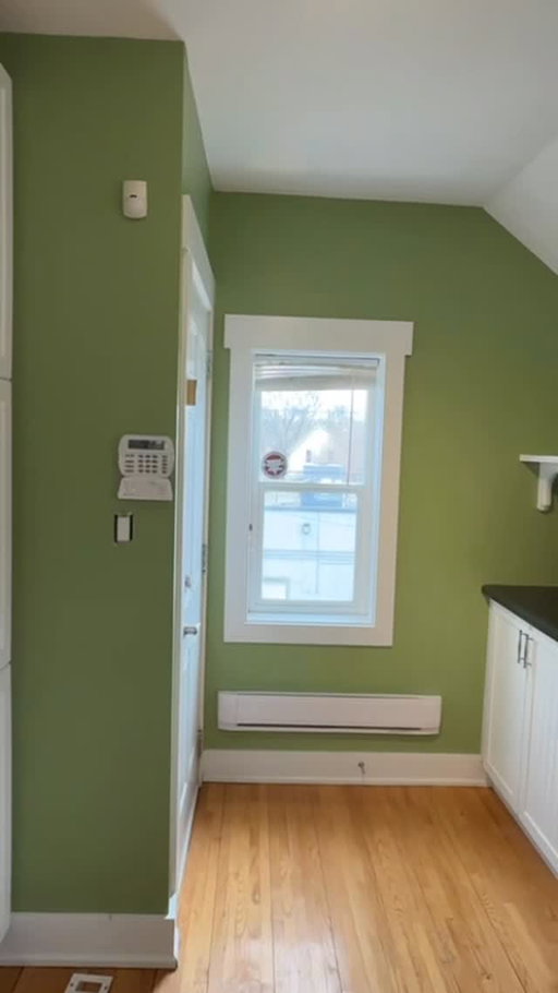 Complete refresh for these kitchen walls with a lovely green by Glidden 🌿

Looking to spruce up your home or business’s interior or exterior? Give our office a call 204-442-3633 to book a free estimate with us! 📱 

#local #winnipegpainter #transformation #reno