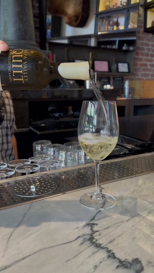 Just a splash… 🥂 Too much or just right? 

Stop by @quiltandco and stay for the pour 🍷