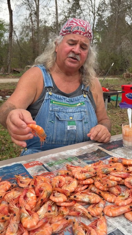 This is the SECRET to easy peel shrimp! #secret #shrimp