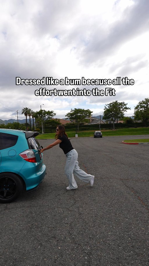 The Fit is the main character, I’m just here to wash it, maintain it, and put gas in it
#CarGirl #hondafit #ge8 #fit #PerlasGarage
