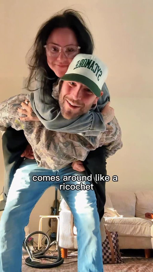 😊