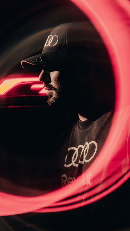 Unboxing the Adidas x Audi Revolut F1 Team collection. This is what being part of the Audi F1 era looks like.

Time to see the journey unfold in Montréal 🏁

#AudiCanada #Audi #ARF1 #AudiPartner