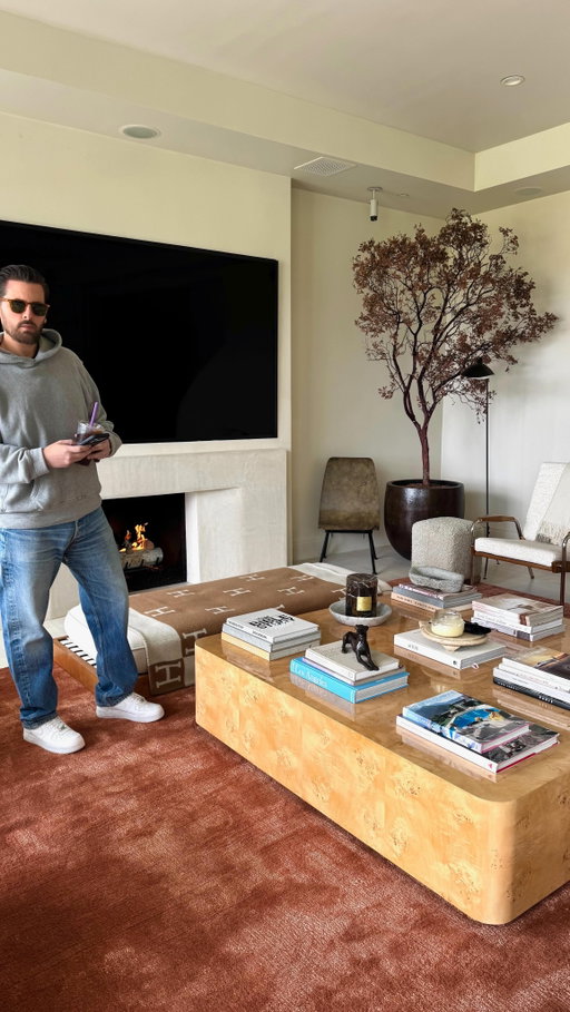 I upgraded my house with some amazing Arrel Wool Rugs from @rugs_usa.  I Love how a solid rug can really ground a room, what do you guys think?  #rugsusapartner