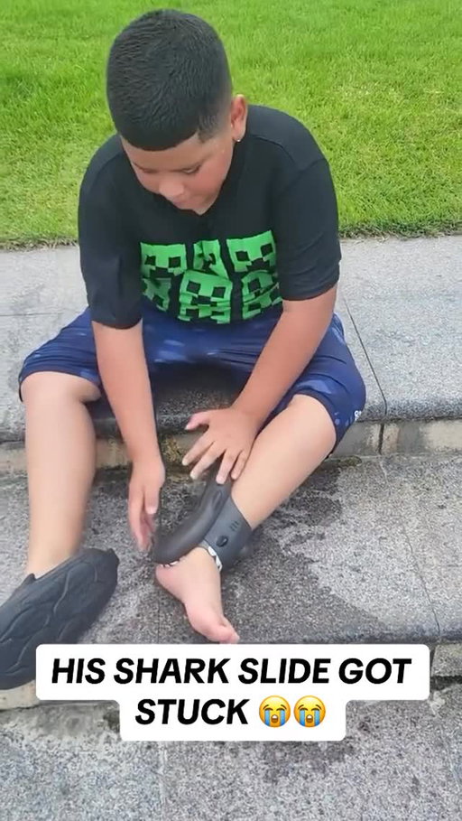 Some save lil bro 😭

(via mepartx)