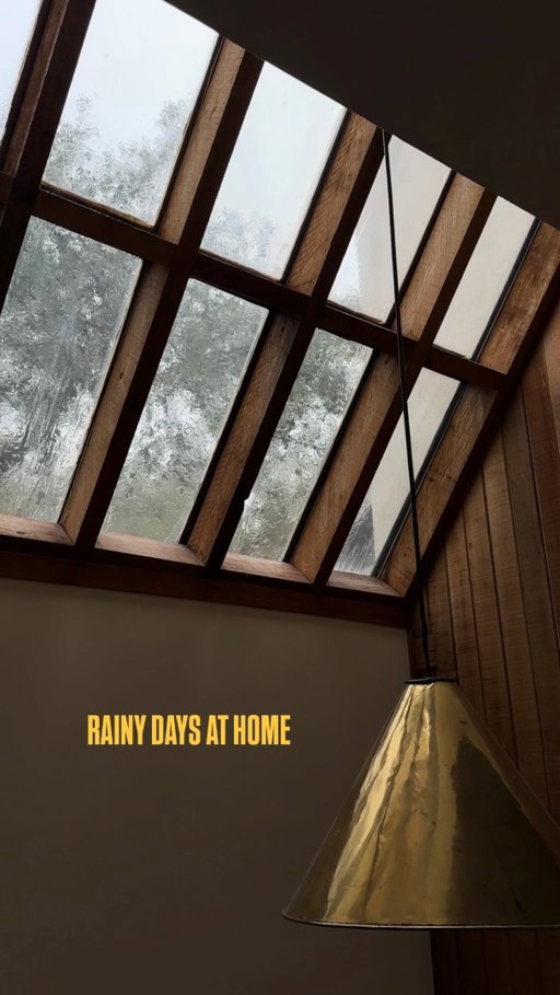 If it’s raining, don’t call and don’t text 😴
.
#skylight #midcenturymodernhome #skylights #midcenturymoderndesign #rainyday