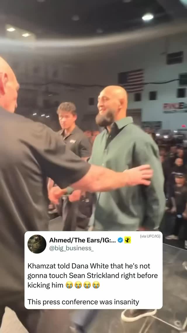 Khamzat Chimaev kicked Sean Strickland during their face off for their fight Saturday 😳
🎥: @UFC