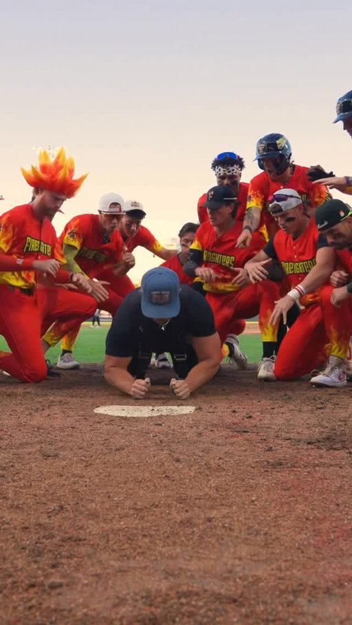 Now THAT’S impressive 😤

#firefighters #pushups #challenge #trend #trending