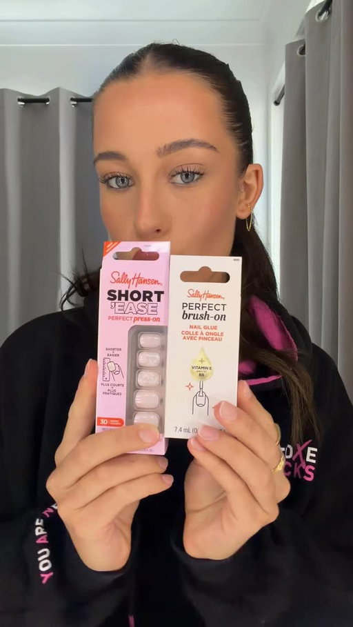 Nails that keep up with busy hands and life!
@sallyhansenau Perfect Press On Short’Ease are a game changer!
#SallyHansenPartner #PressOnNails #BusyHands #NailedIt