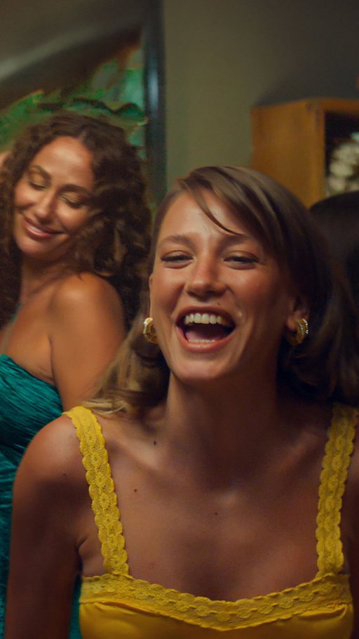 Sizi çok özlemişim. Kimler Geldi Kimler Geçti 3. sezon şimdi sadece Netflix’te.