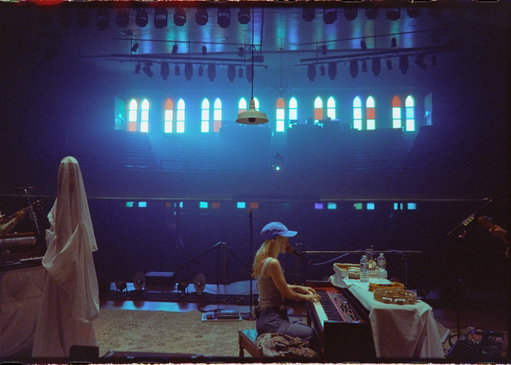 A glowing sound check with @yelyahwilliams 

📸: @zacharygray