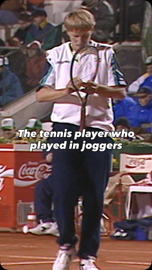 Joggers and a tank top?!

Yevgeny Kafelnikov’s iconic outfits during the 1996 Davis Cup first round at the Foro Italico in Rome 👀

#DavisCup