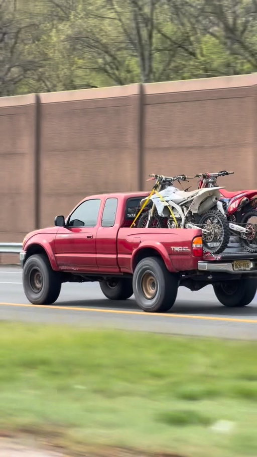 Cannon ball run to the trails #dirtbikes #5spd 

Davisextras on TikTok